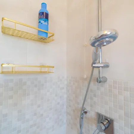 La Maison Doree Lägenhet