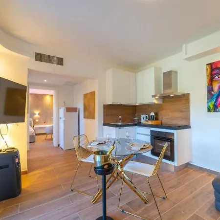La Maison Dorée Apartamento